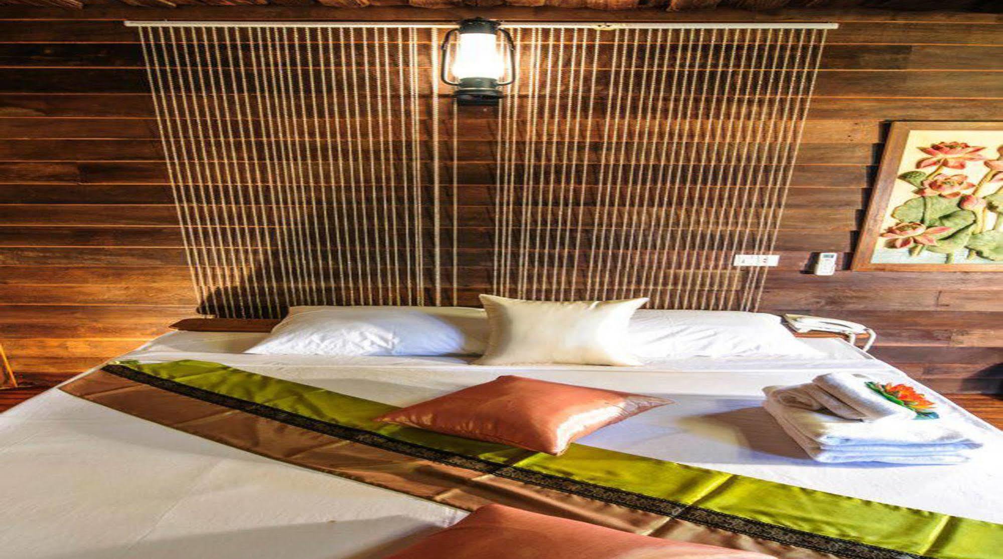 Nakhonratchasima Chart Trip Resort מראה חיצוני תמונה